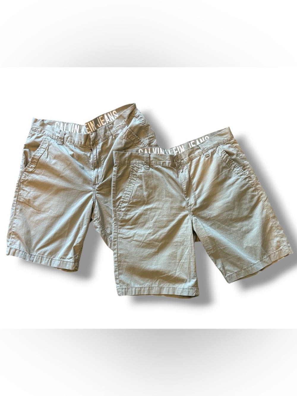 Calvin Klein Jeans Men’s Light Khaki Flat-Front Shorts